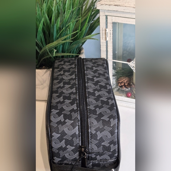 True Religion Black Patterned Men's Toiletry Bag - Picture 2 of 5